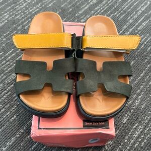 Womens “H” Brand New Sandals w/box